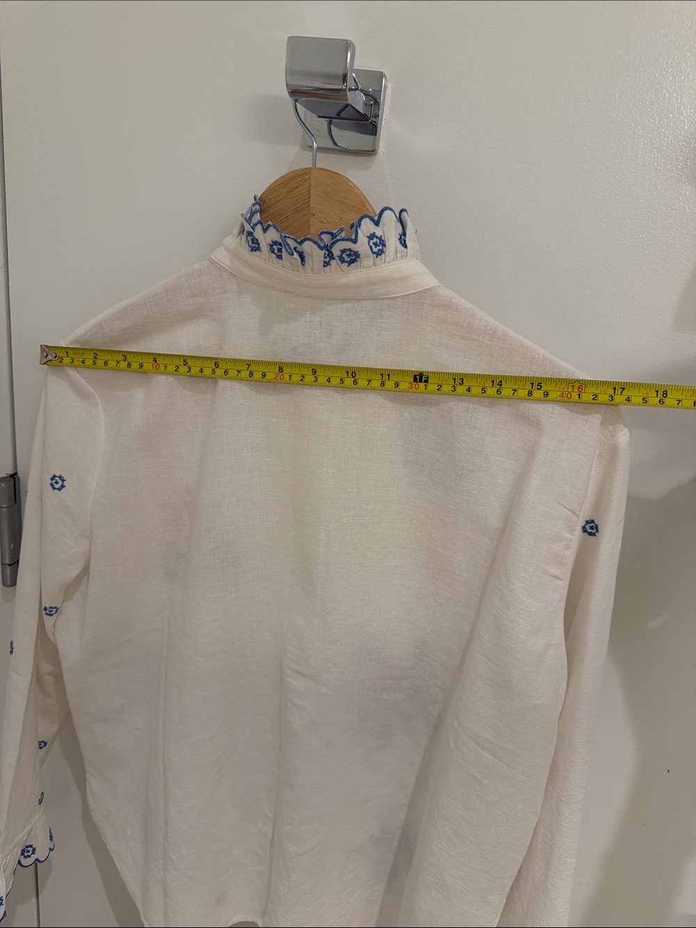 Sezane White Embroidered Floral Button-Up Blouse - new without tags - Picture 9 of 12